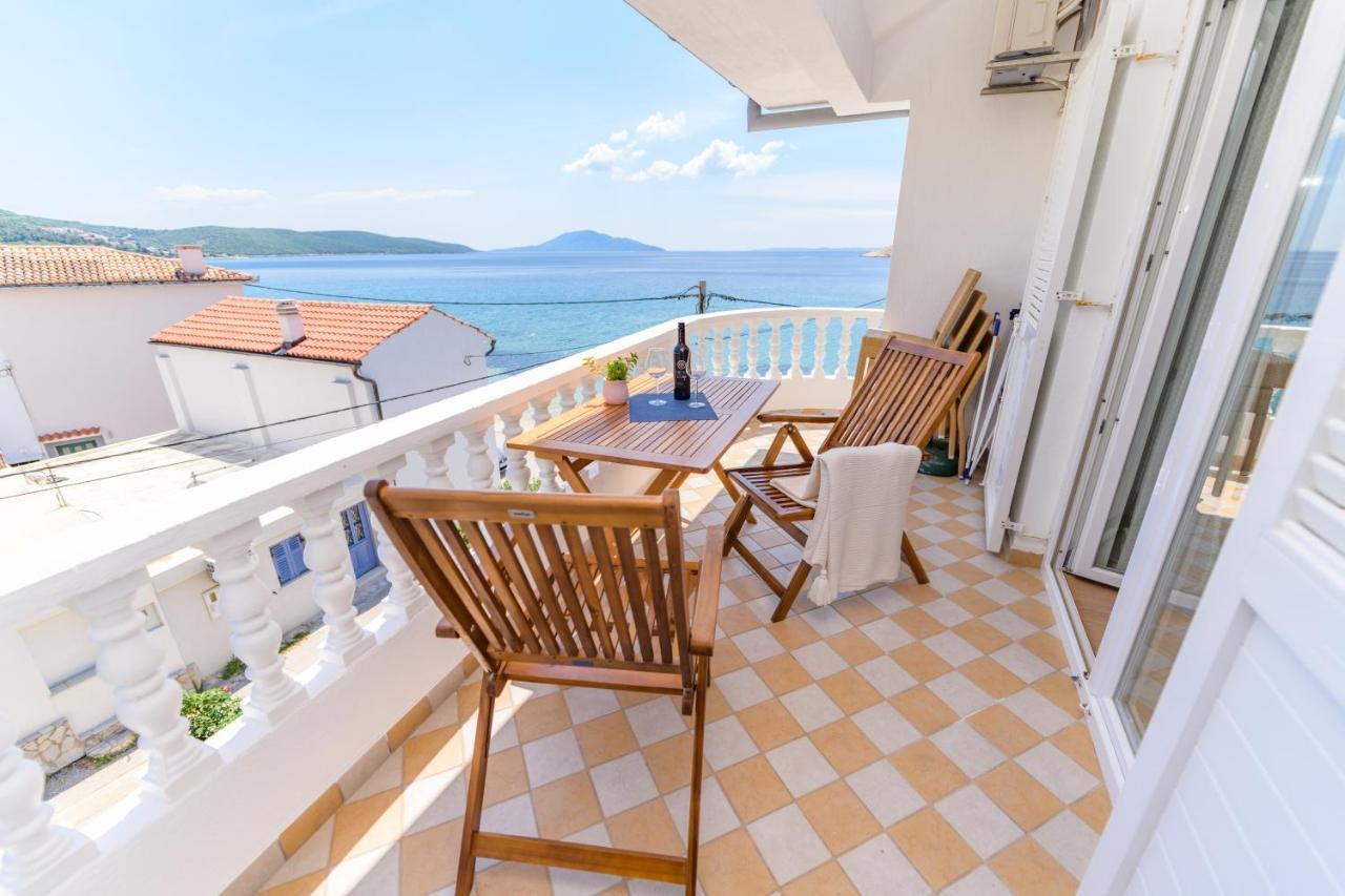 Apartmani Noris Martinšćica المظهر الخارجي الصورة
