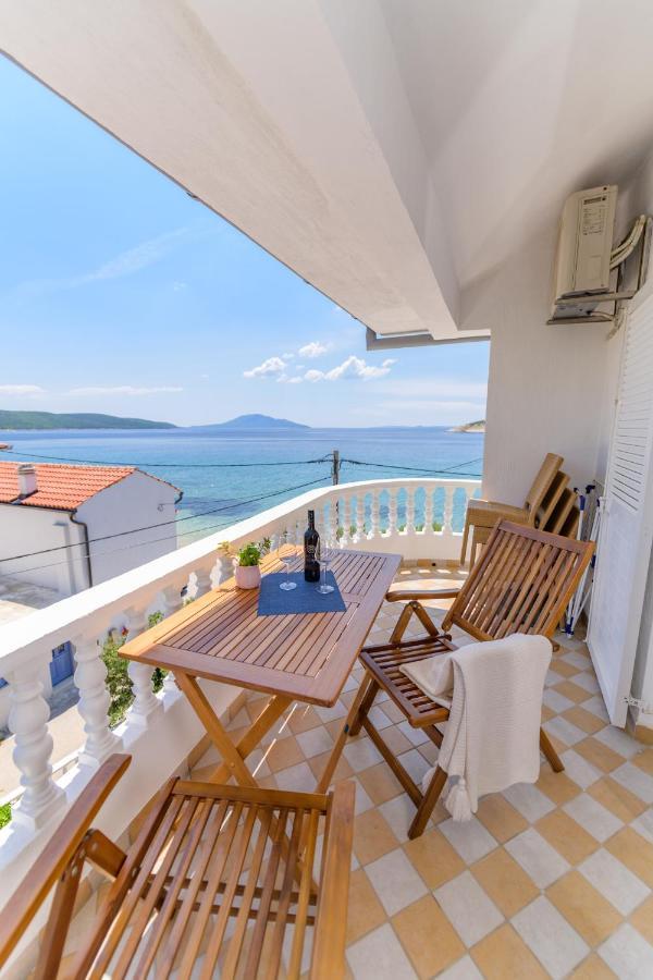 Apartmani Noris Martinšćica المظهر الخارجي الصورة