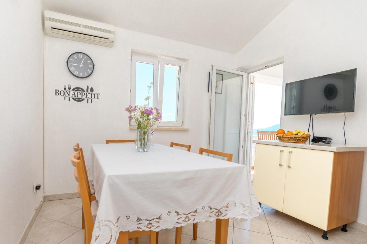 Apartmani Noris Martinšćica المظهر الخارجي الصورة