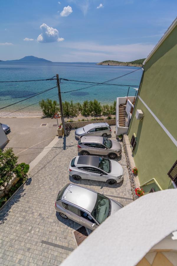 Apartmani Noris Martinšćica المظهر الخارجي الصورة