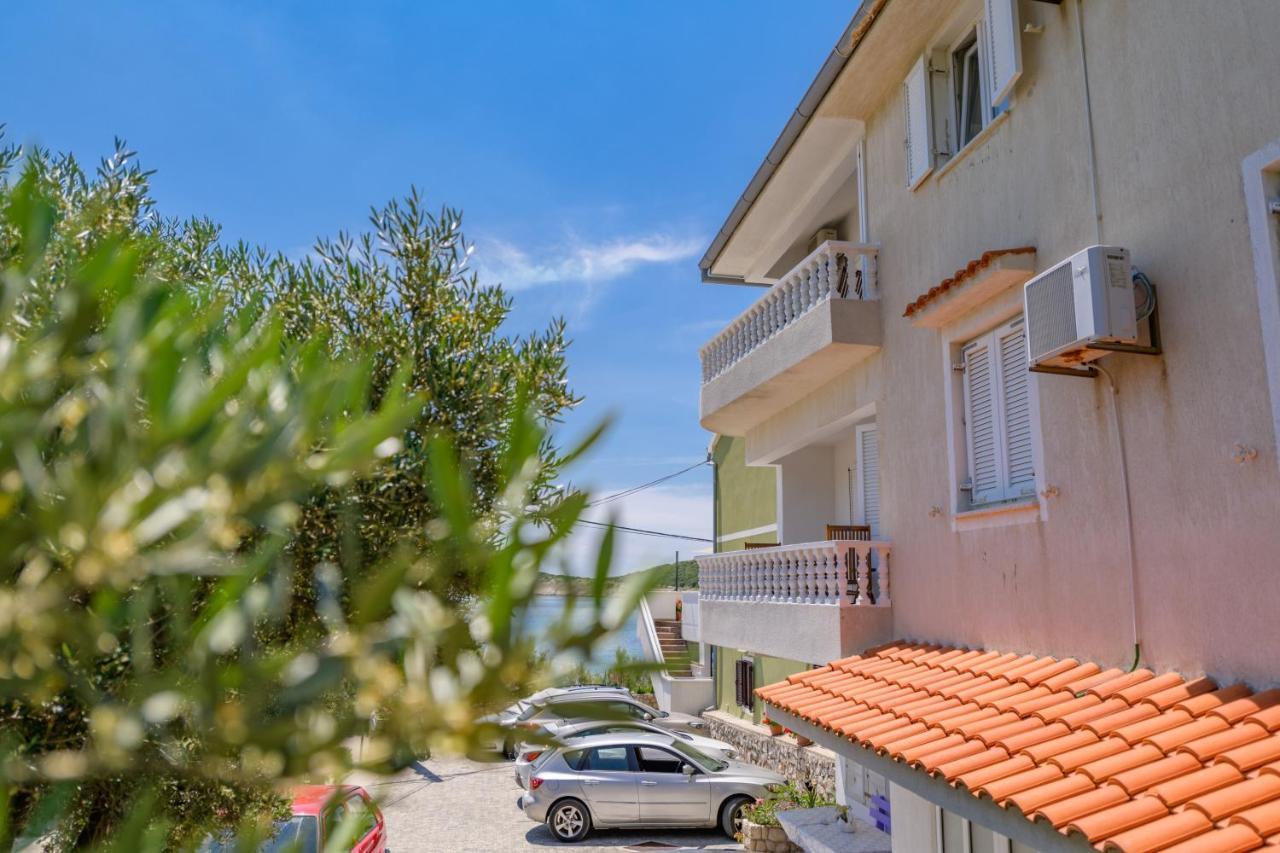 Apartmani Noris Martinšćica المظهر الخارجي الصورة